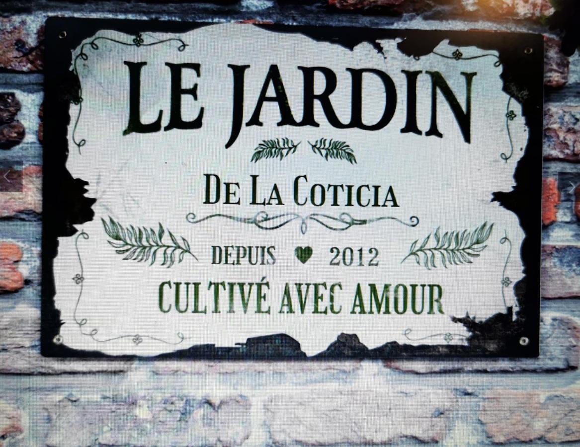 Coutiches La Coticia Bed & Breakfast エクステリア 写真